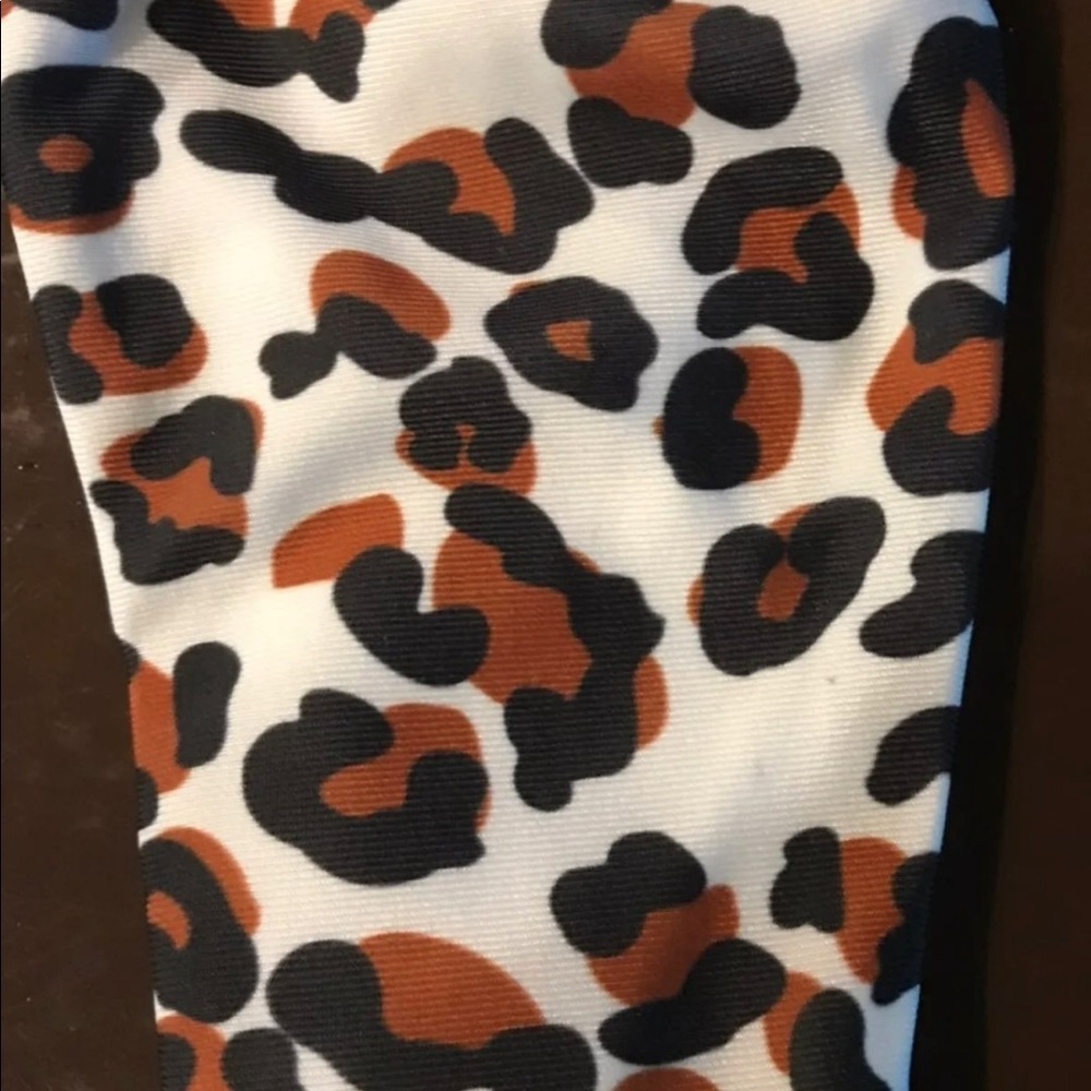 Ladies Teen Leopard Print Bikini New 
Size Small 4 - 6